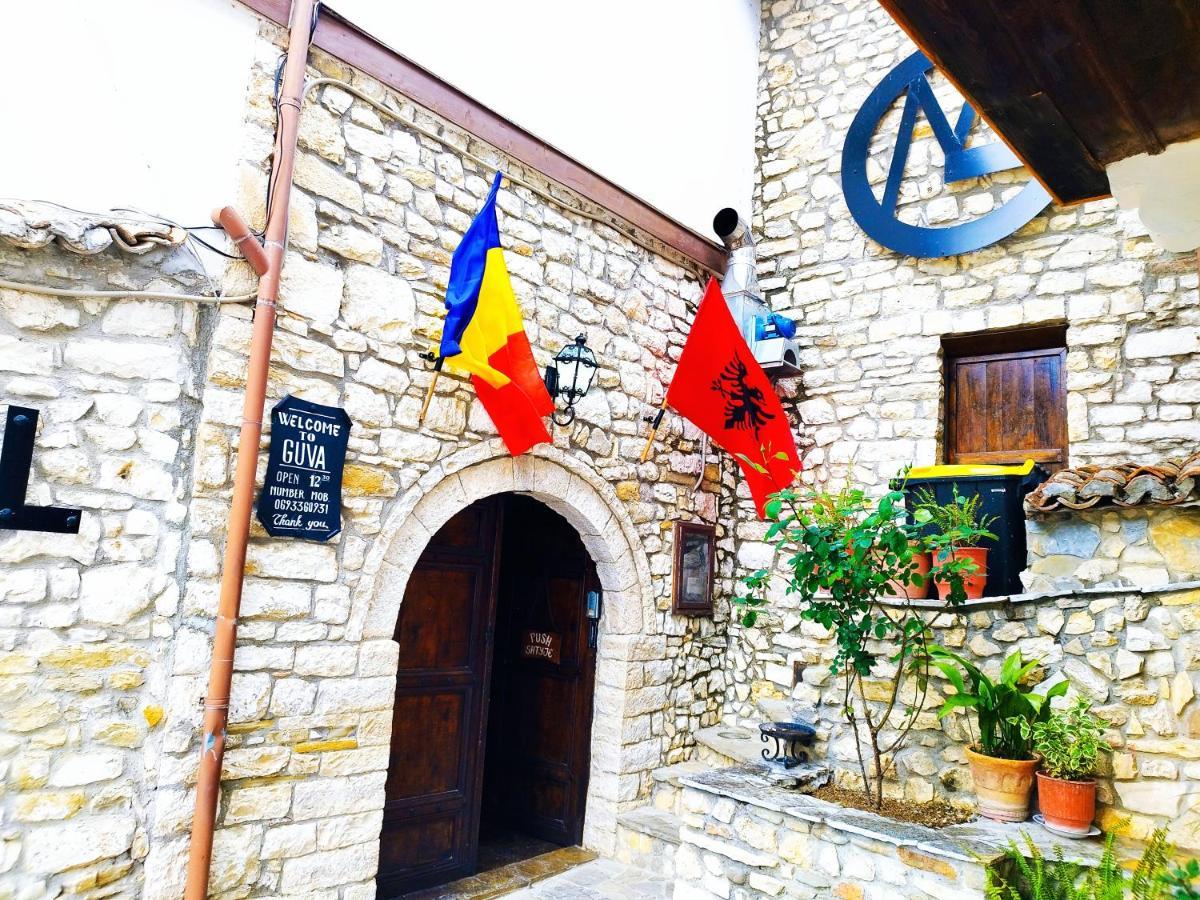 Guva Mangalem Hotel Restaurant Berat Exterior photo