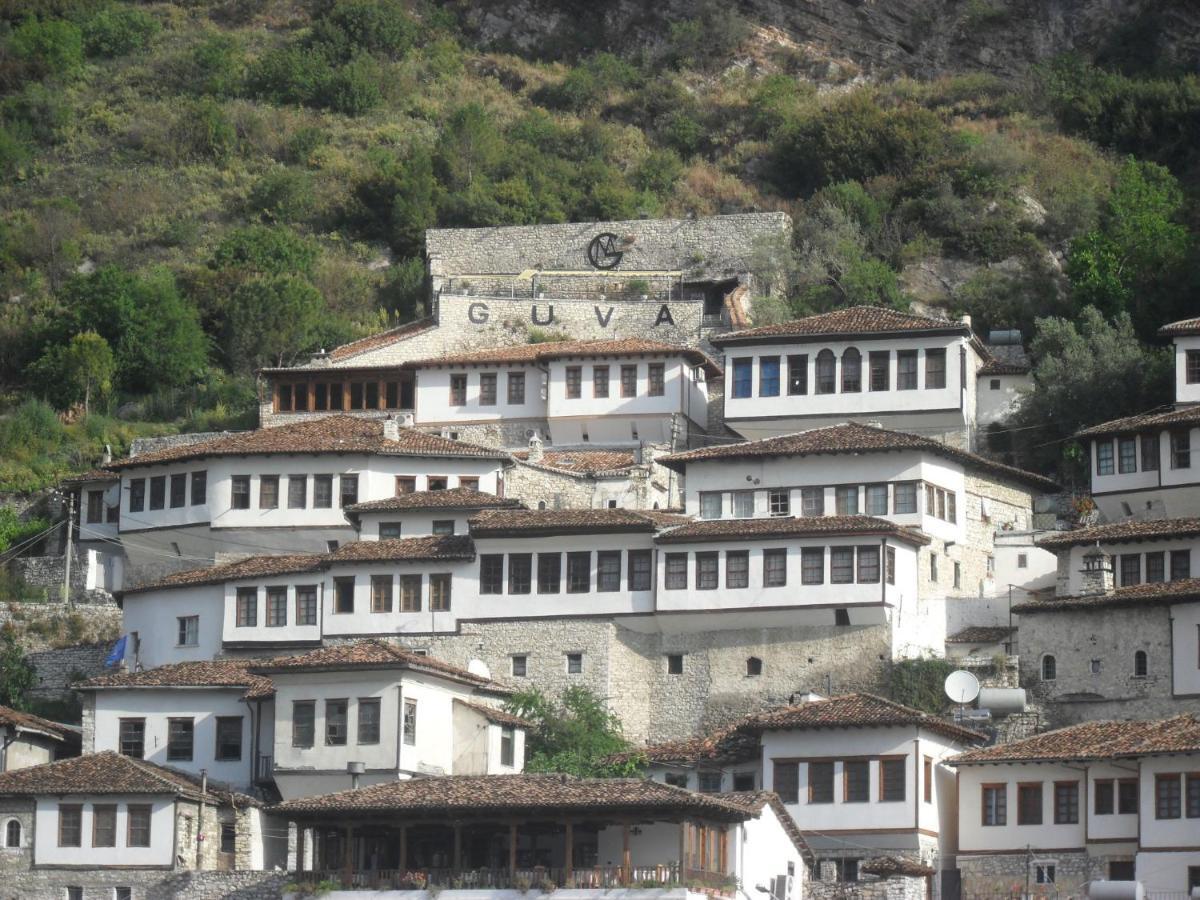 Guva Mangalem Hotel Restaurant Berat Exterior photo